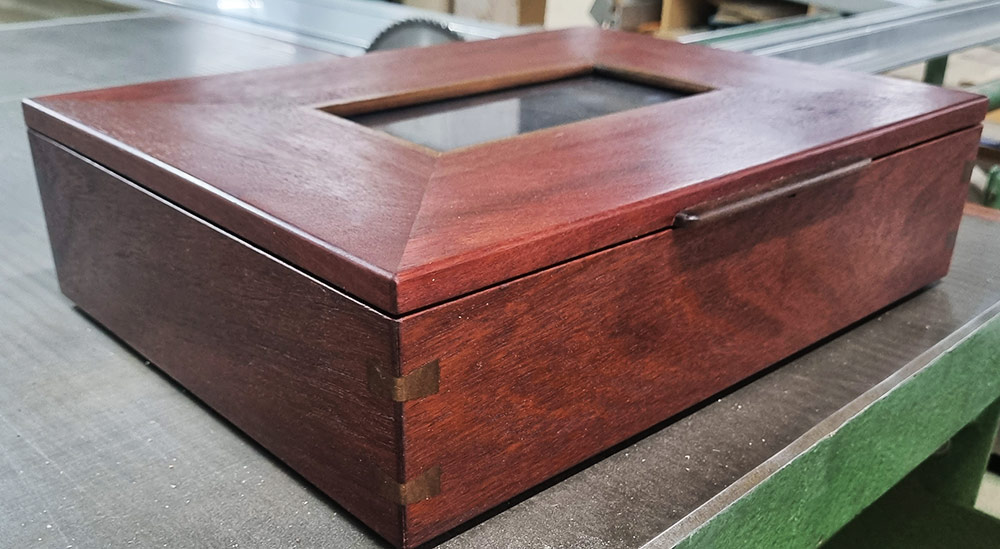 4 Hands Furniture Red Gum Box